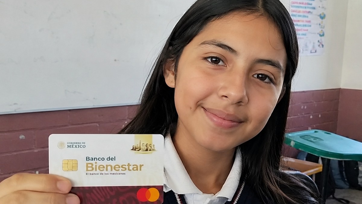Continúa la entrega de pagos de la Beca Rita Cetina | IA DISCOVER