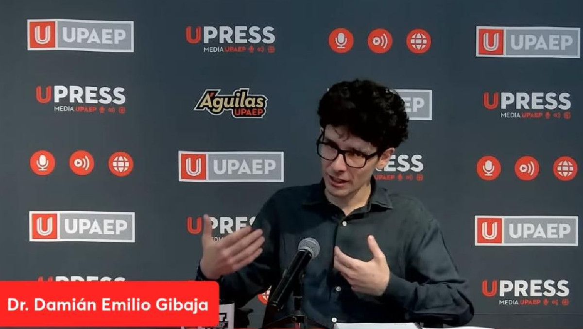 Emilio Gibaja Romero, director del departamento de Matemáticas de la UPAEP | Especial