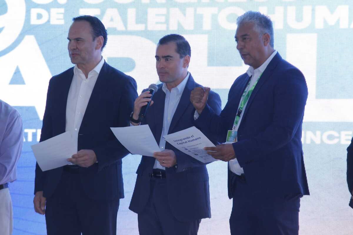 Funcionarios de ambos estados destacaron oportunidades de inversión.| Manuel Guadarrama.