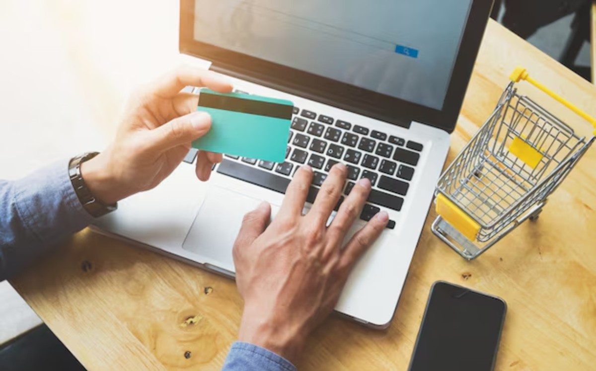 Sector comercial alerta por crisis financiera. | Freepik
