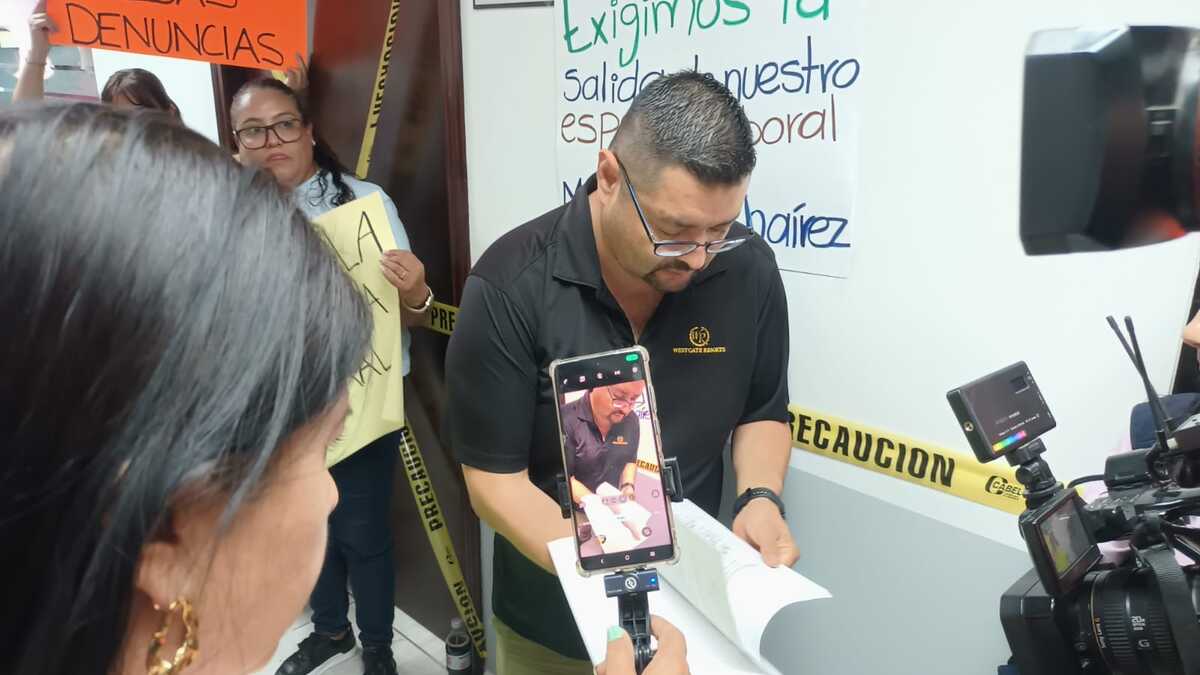 Trabajadores en Durango mostraron pruebas del acoso que sufren por parte de una docente | Especial