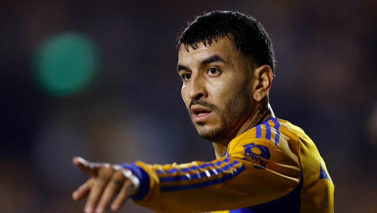 Ángel Correa y su agente aseguraron a la directiva de Tigres que no ha negociado con River Plate (Reuters)