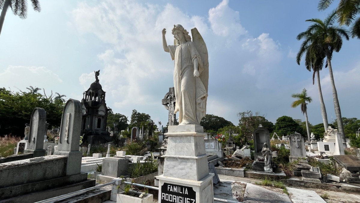 Cementerios privados deben 18 mdp a Tampico