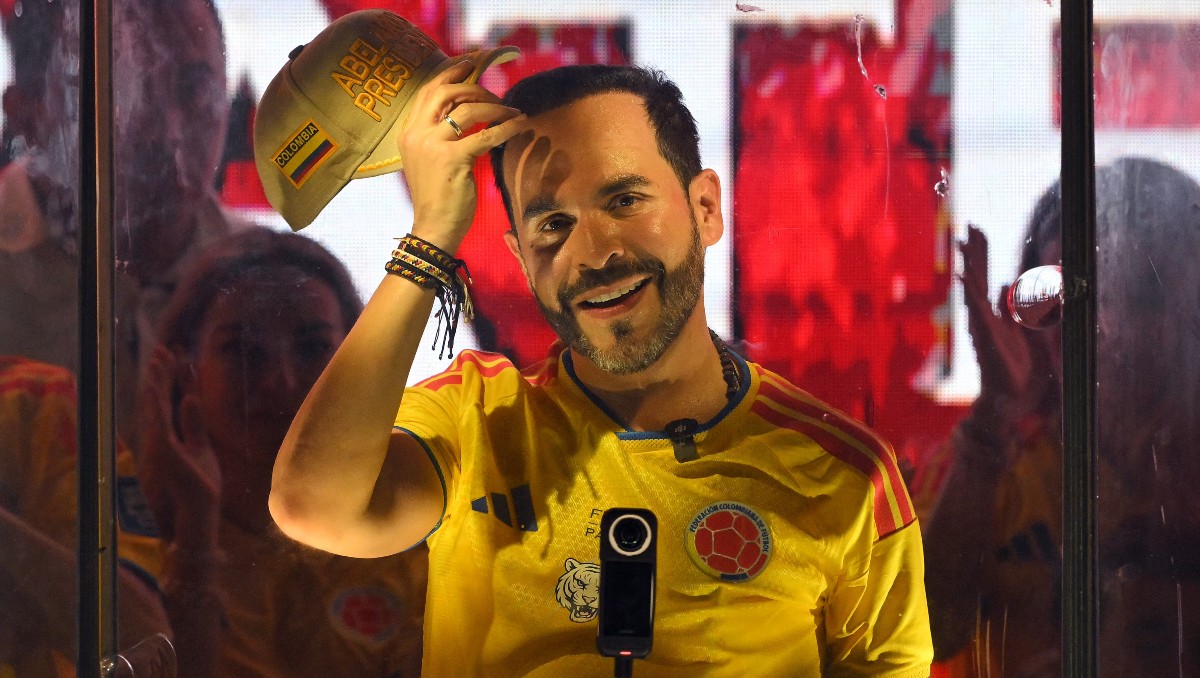 Otros funcionarios como el expresidente Bolsonaro, en Brasil, han usado camisetas para campañas electorales | Foto: AFP
