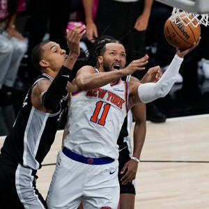 Guiados por Jalen Brunson, New York Knicks derrotaron a San Antonio Spurs en el Juego 1 de las Finales de la NBA y consiguieron su victoria 12 consecutiva.