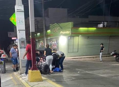Joven se accidenta en su vehículo todo terreno en Huejutla. (Cortesía)