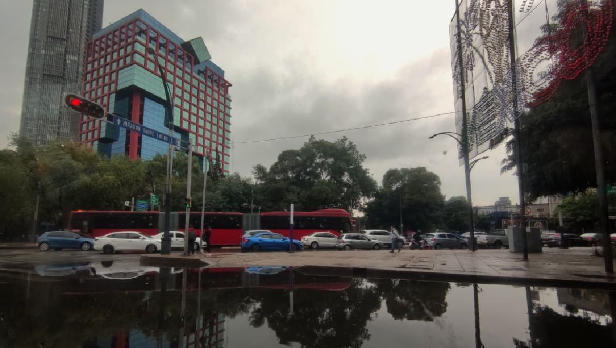 Lluvias afectan movilidad en principales avenidas de CdMx. | Foto: César Zayago
