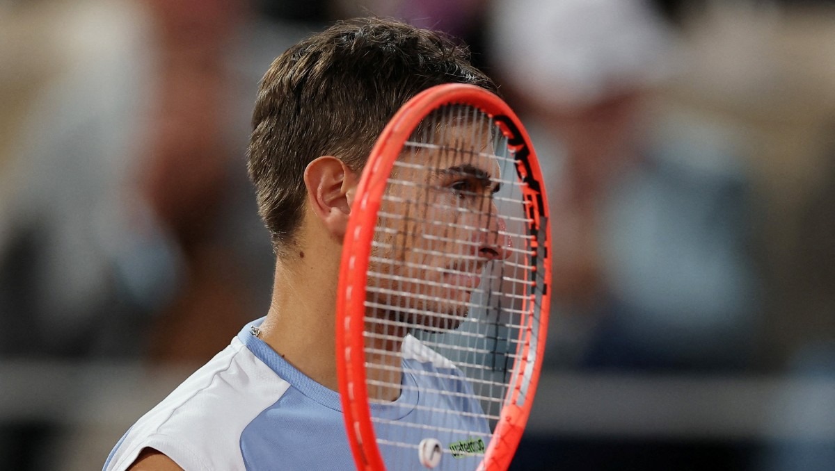 Arnaldi se retira de la semifinal de Roland Garros por virus intestinal (Reuters)
