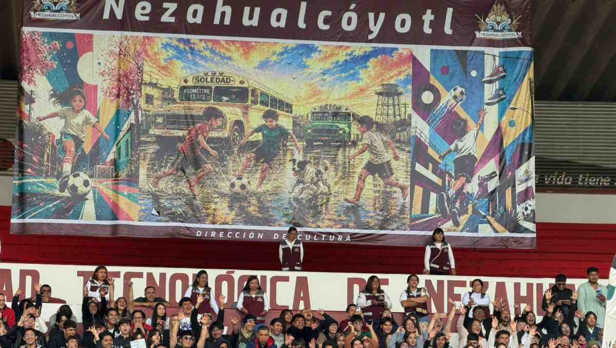 Miles de visitantes recorrieron el Estadio Neza 86 para conocer murales y un museo sobre los Mundiales. | Foto: Zuleyma García