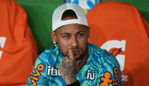 El delantero del Santos, Neymar podría retirarse de la Selección de Brasil tras el Mundial 2026.