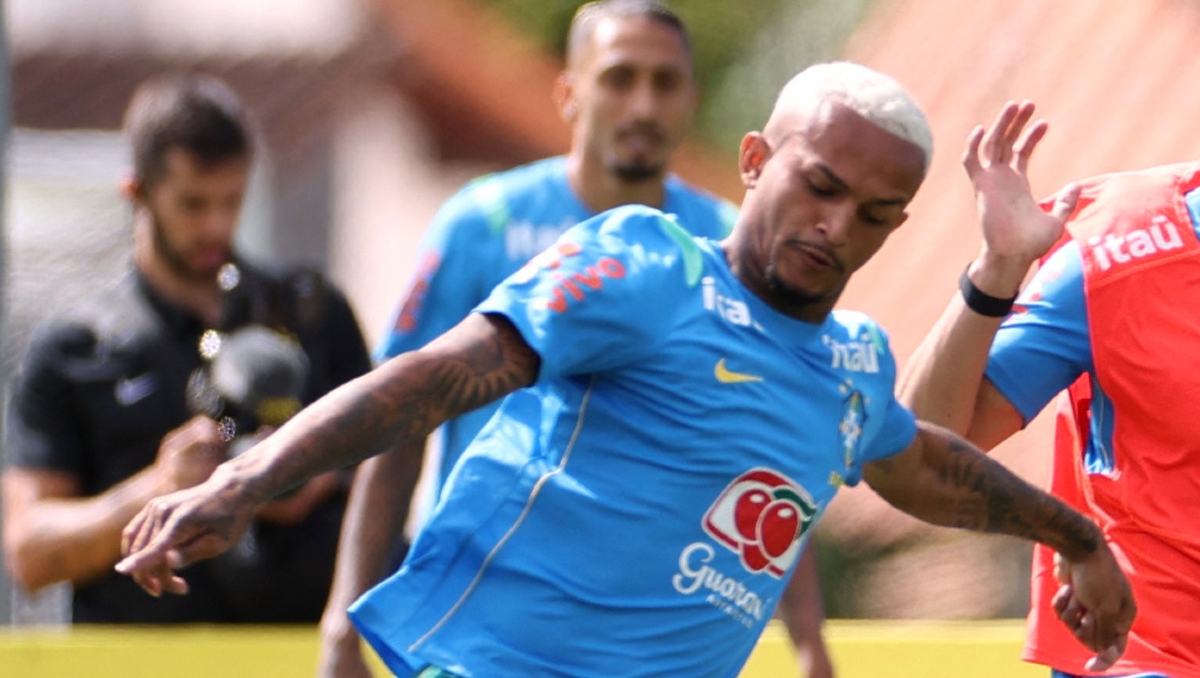 Wesley, lateral de Brasil, se someterá a estudios para determinar si se pierde el Mundial (Reuters)