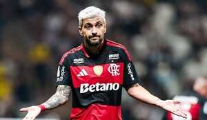 Flamengo acusa a Uruguay de incumplir protocolos médicos para tratar a De Arrascaeta.