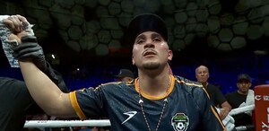 Marco Verde mantiene invicto con nocaut a David Camacho en Tijuana