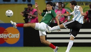 La Selección Mexicana llegaba con altas expectativas al Mundial de Alemania 2006, pero fue eliminada por Argentina en Octavos de Final