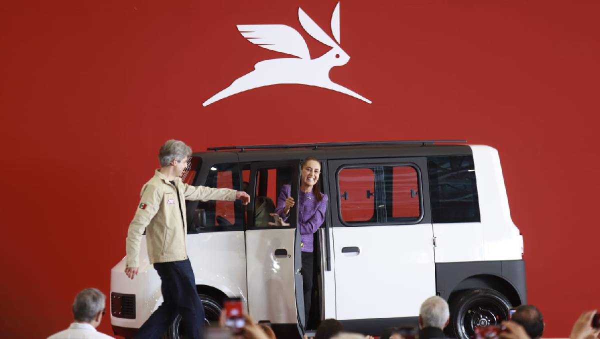 They present prototype of Olinia, electric car designed in Mexico