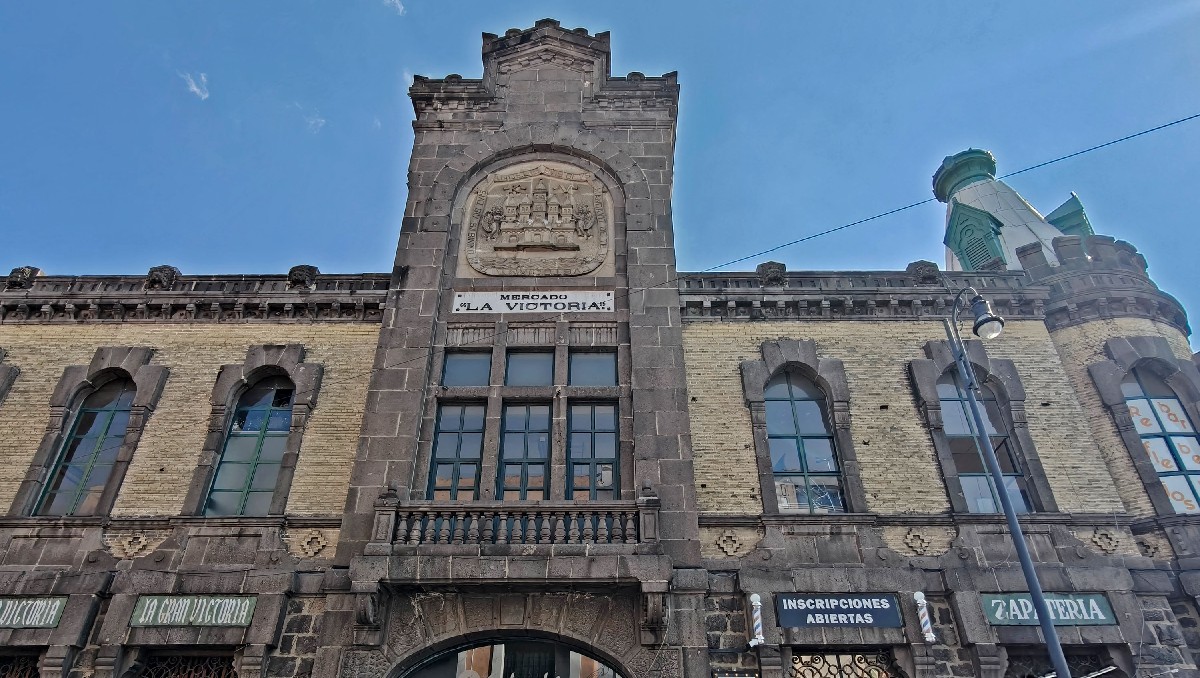 La Victoria: De centro de abasto a plaza comercial en Puebla | Melanie Torres