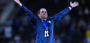 André Jardine rompe en llanto por despedida de sus jugadores en América