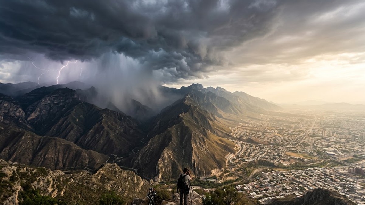 La rápida evolución de la tormenta tropical "Boris" en el Océano Pacífico ha generado inquietud entre los regiomontanos. | Gemini