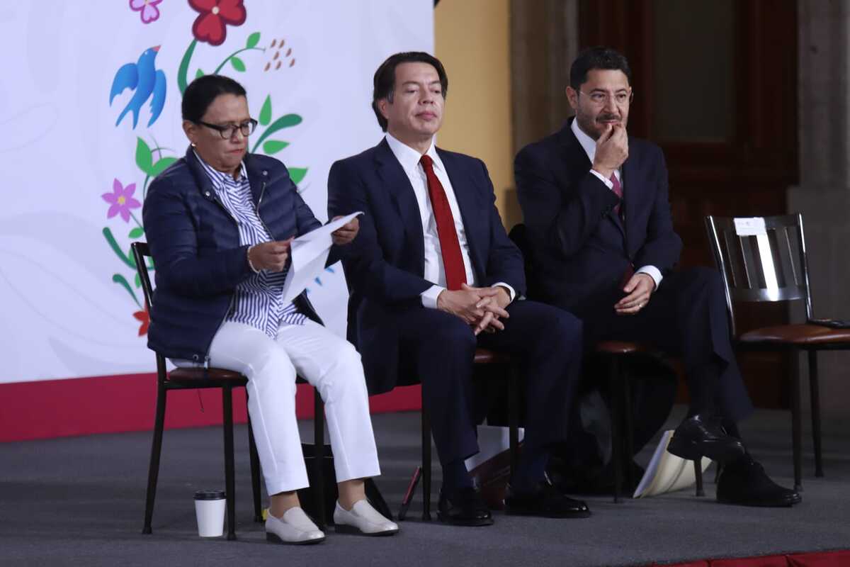 Rosa Icela Rodríguez, Mario Delgado y Martí Batres en La Mañanera de Sheinbaum | Juan Carlos Bautista