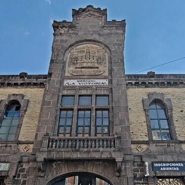 La Victoria: De centro de abasto a plaza comercial en Puebla | Melanie Torres