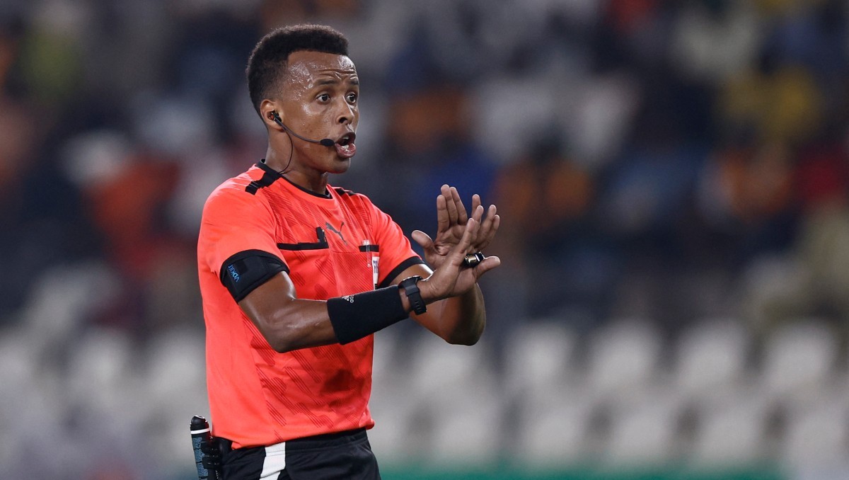 Árbitro somalí Omar Abdulkadir es apartado del Mundial (AFP)