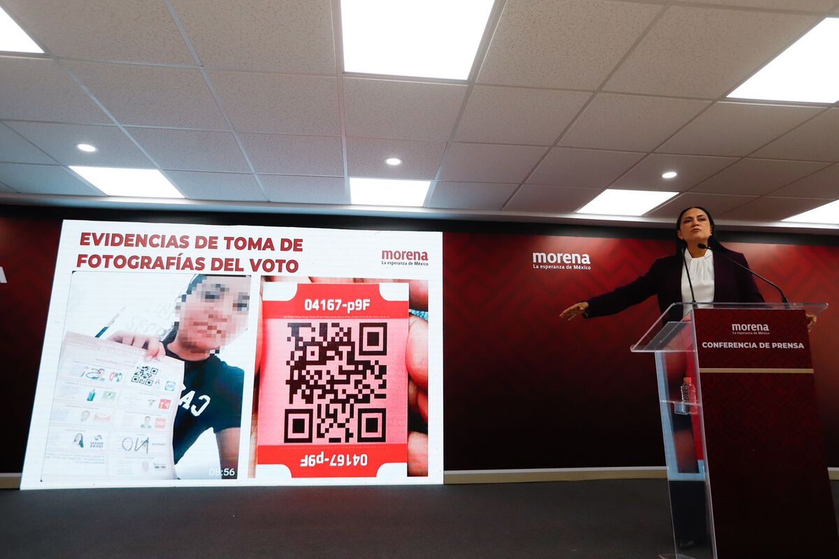 Ariadna Montie hace referencia a las irregularidades en las elecciones en Coahuila. Foto: Ariana Pérez