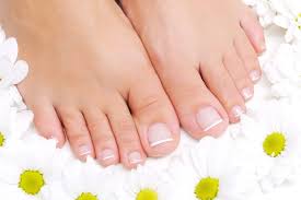 Qué colores de uñas de pies se llevan este verano: Guía de tendencias