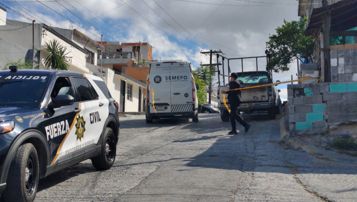 Se localizó el cadáver en avanzado estado de descomposición debajo de la base de madera de una cama. Agustín Martínez
