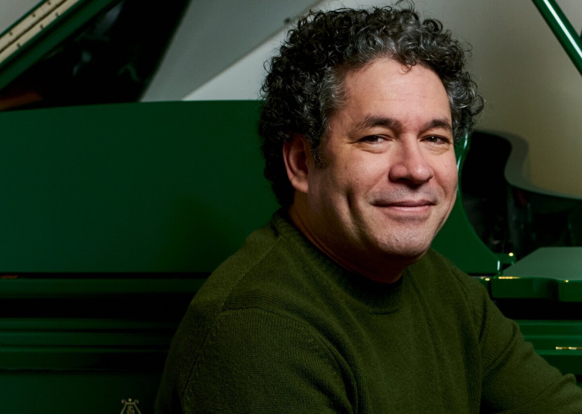 Este verano concluye el mandato de Gustavo Dudamel como director musical y artístico de la Filarmónica de Los Ángeles. | Foto: Jake Michaels