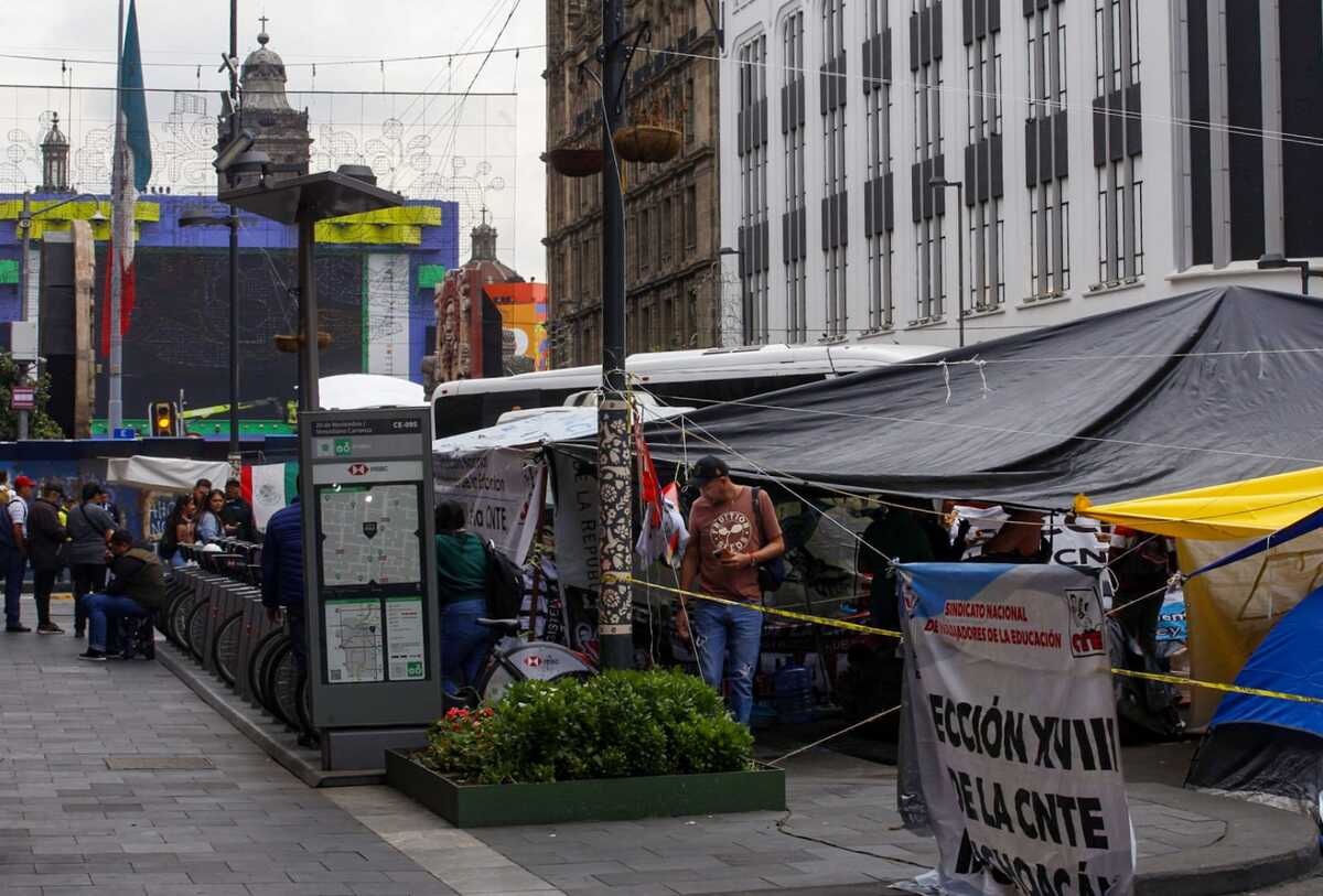 Campamento de la CNTE en el primer cuadro de la CdMx. | Araceli López