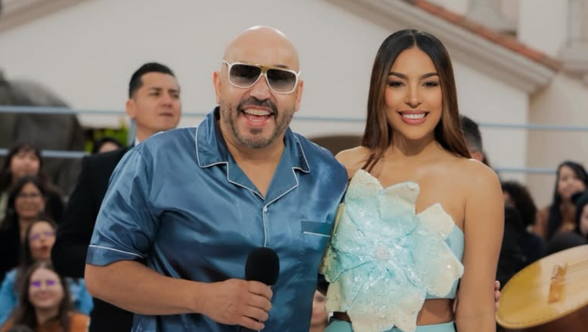 El cantante esta comprometido con la modelo Taína Pimentel (Foto: IG Lupillo Rivera)