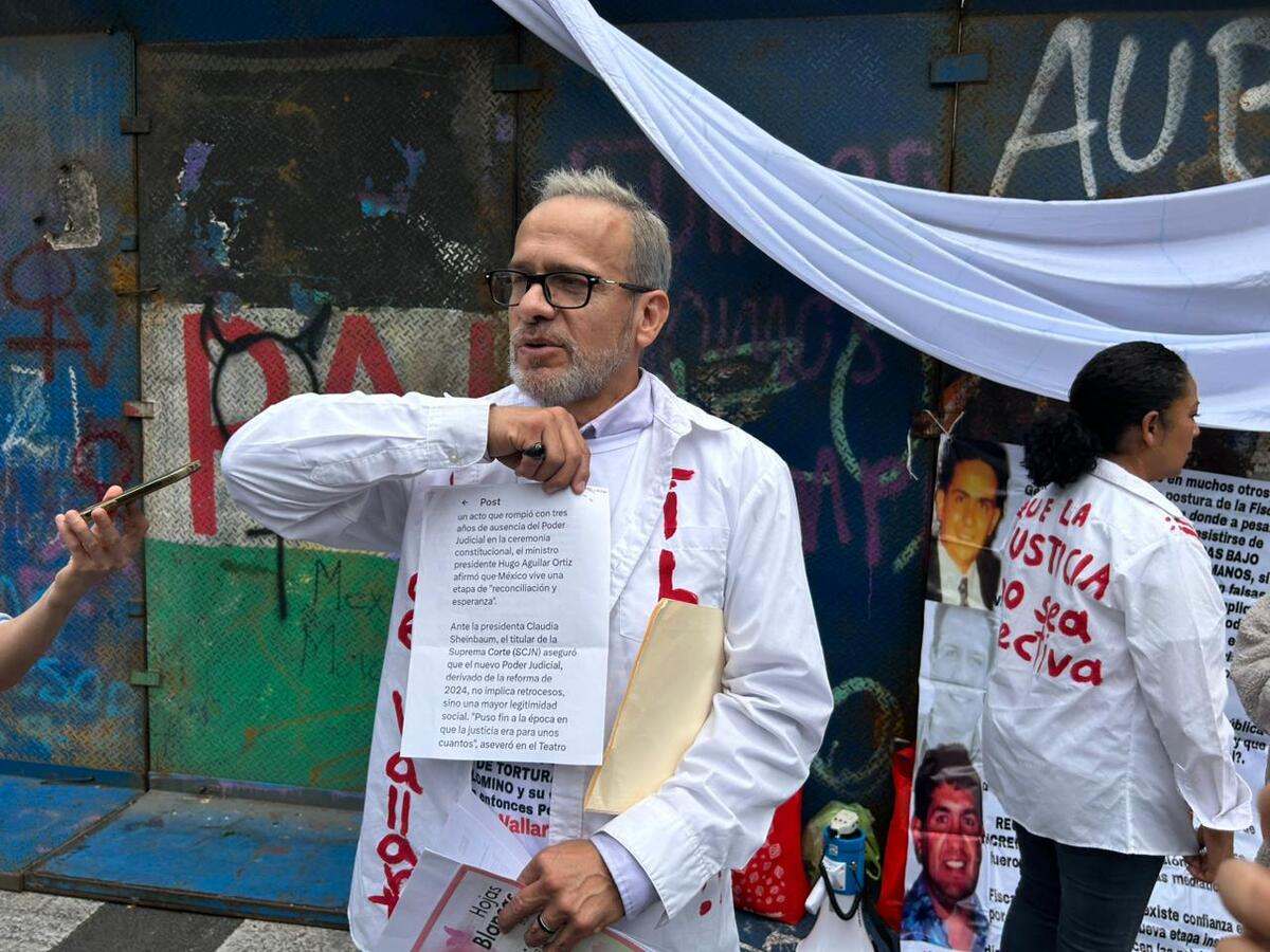 Israel Vallarta señaló que espera ser recibido por la fiscal Ernestina Godoy o los ministros de la SCJN. | Foto: Rubén Mosso