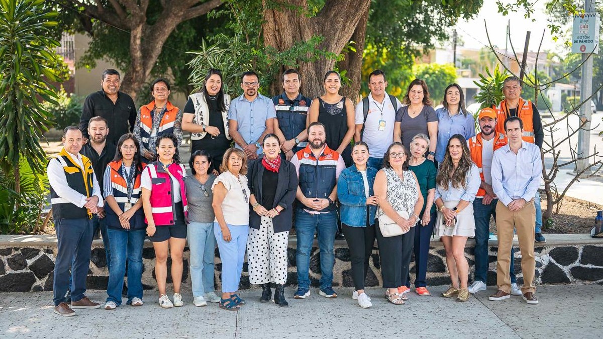 Líderes comunitarios, autoridades y representantes de Cemex sumaron esfuerzos para el proyecto de movilidad en El Manantial. | Especial