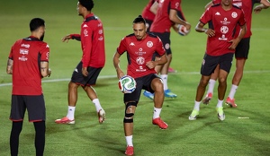 Moutaz Neffati, lateral de Túnez, enfrentará al país donde nació, Suecia, en la Copa del Mundo 2026.
