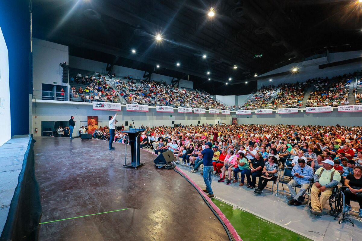 Presenta Betzabé Martínez programas de conectividad y atención digital.| Especial.