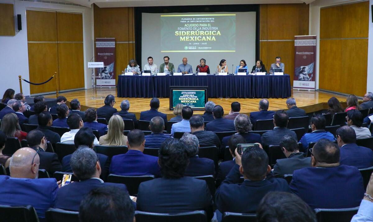 Acereros, constructores y gobierno federal acuerdan trabajo conjunto
