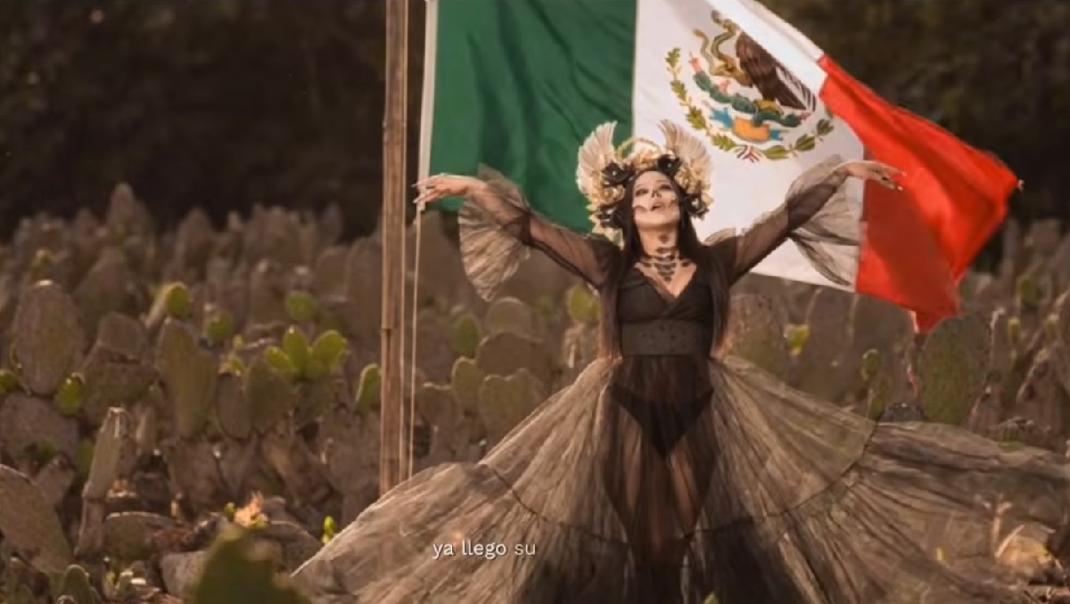 Toñita presenta su propia canción mundialista | Especial