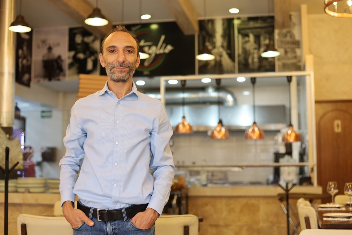 En Torreón, restaurante no transmitirá el Mundial por altos costos. | Verónica Rivera.