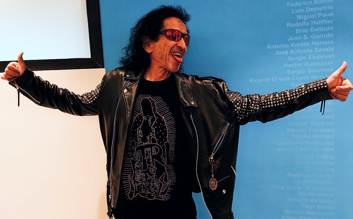 El cantante adelantó sus planes durante el informe semestral de la Sociedad de Autores y Compositores de México (SACM).