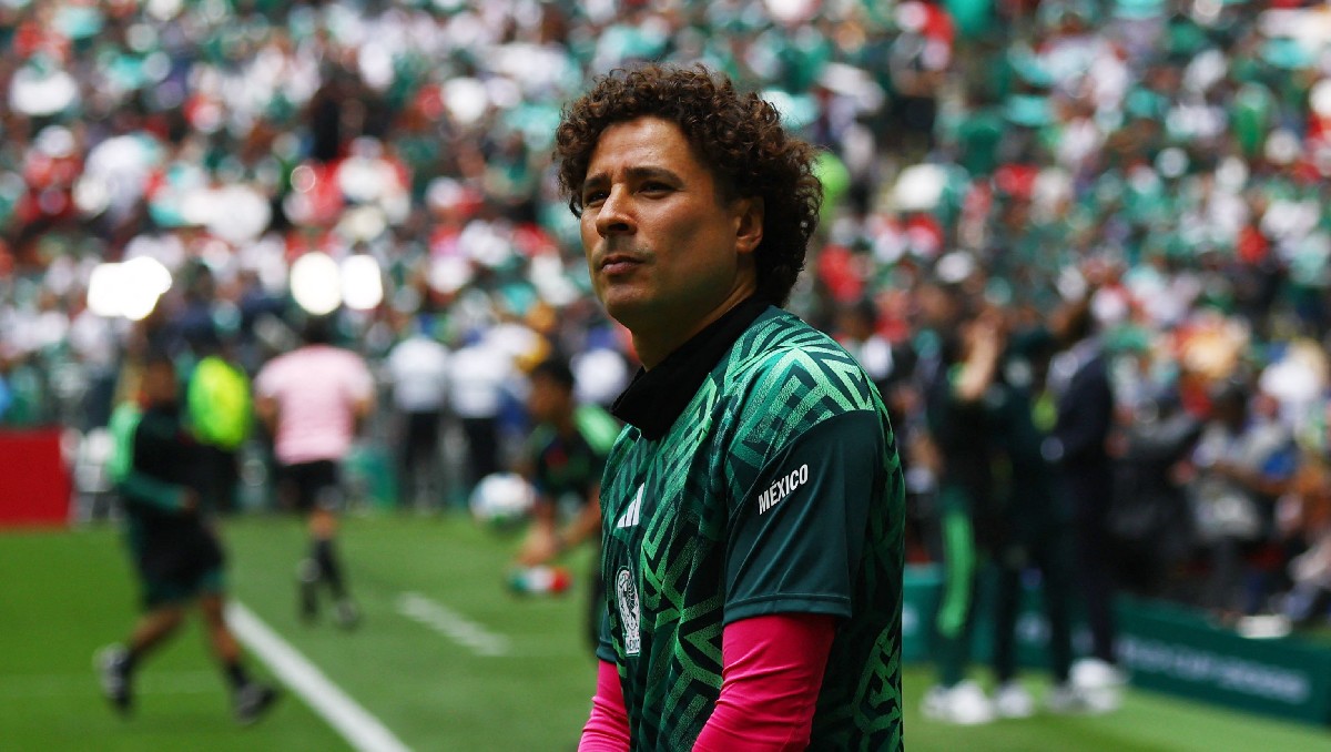 Guillermo Ochoa espera jugar en el Mundial 2026 pese a no ser el portero titular del Tricolor (Reuters)