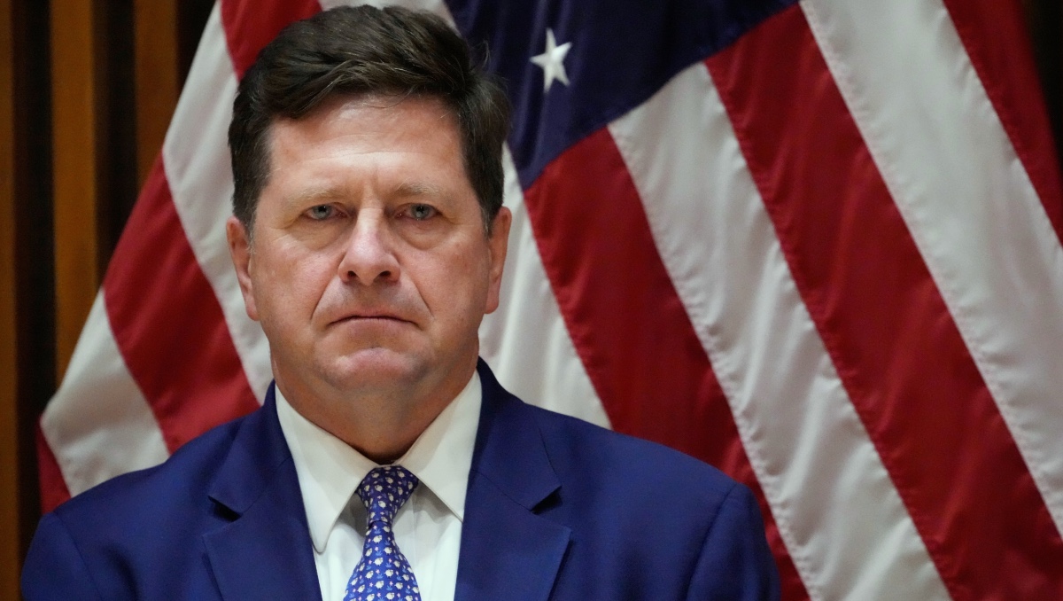 Jay Clayton, fiscal federal para el Distrito Sur de Nueva York, en conferencia de prensa en Nueva York. | AP