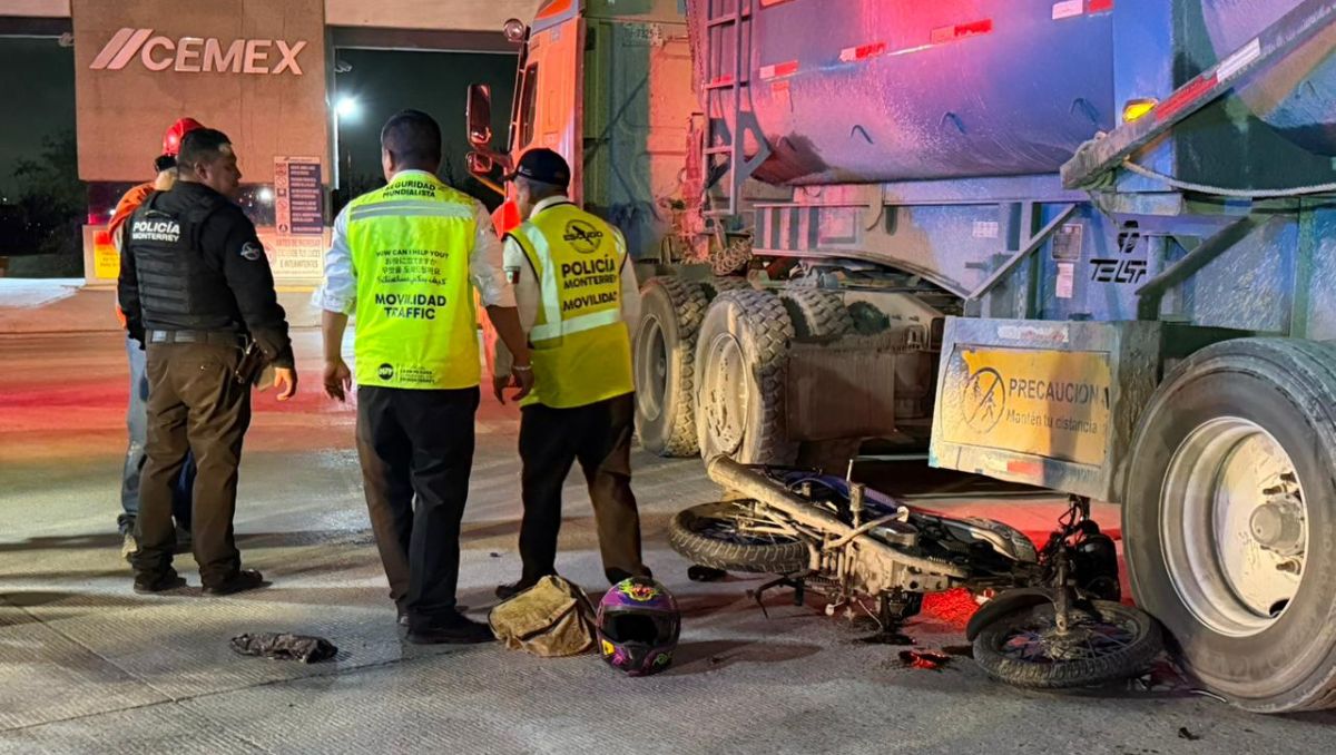 El motociclista  fue trasladado a un hospital debido a la gravedad de sus heridas. Fernanda Pérez