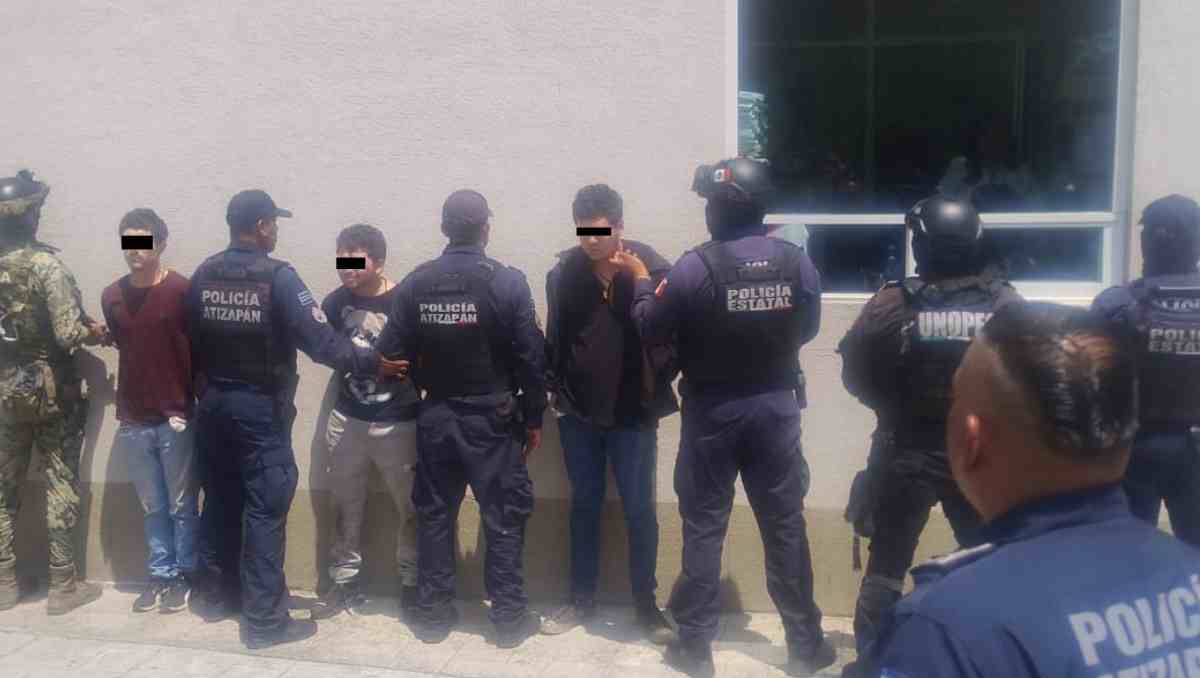 Operativo conjunto en Atizapán permitió la detención de tres sujetos vinculados presuntamente al cártel de Caborca. Foto: Especial