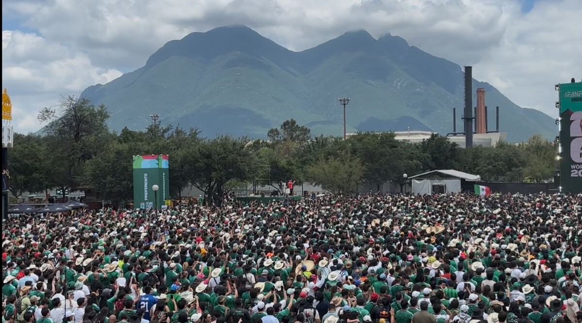 Parque Fundidora se viste de tricolor para vivir la fiebre mundialista y la victoria de la Selección Mexicana (Cortesía)