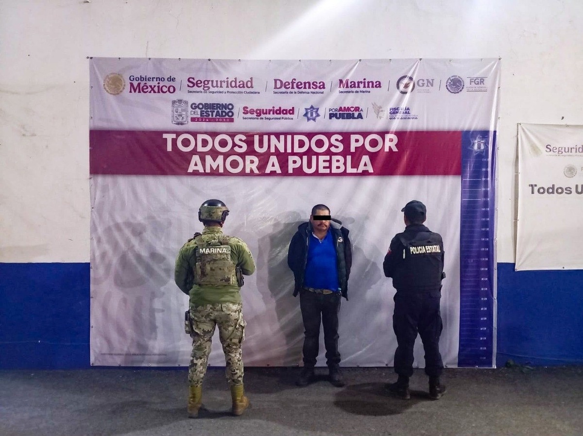 La persona detenida y los vehículos asegurados fueron puestos a disposición del MP. | Foto: Especial