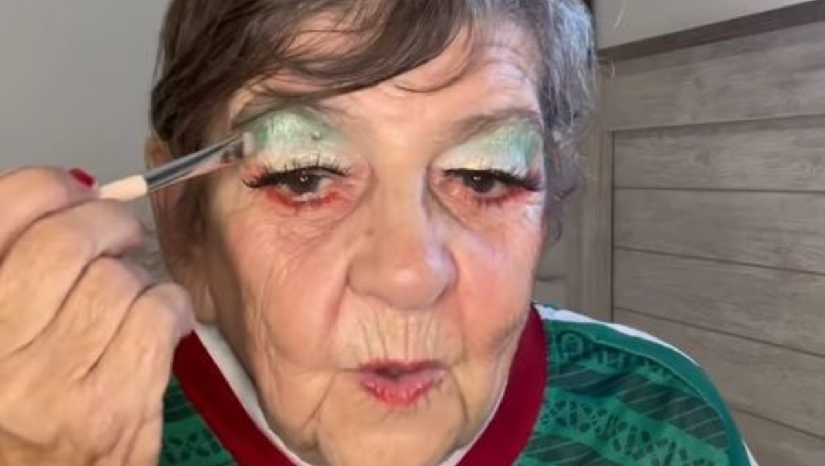 'Tita' compartió en su cuenta de Instagram la grabación de su rutina de maquillaje. | Captura