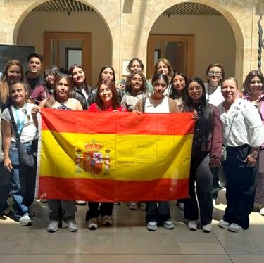 Alumnos de CBTis en Reynosa van de intercambio a universidad de España