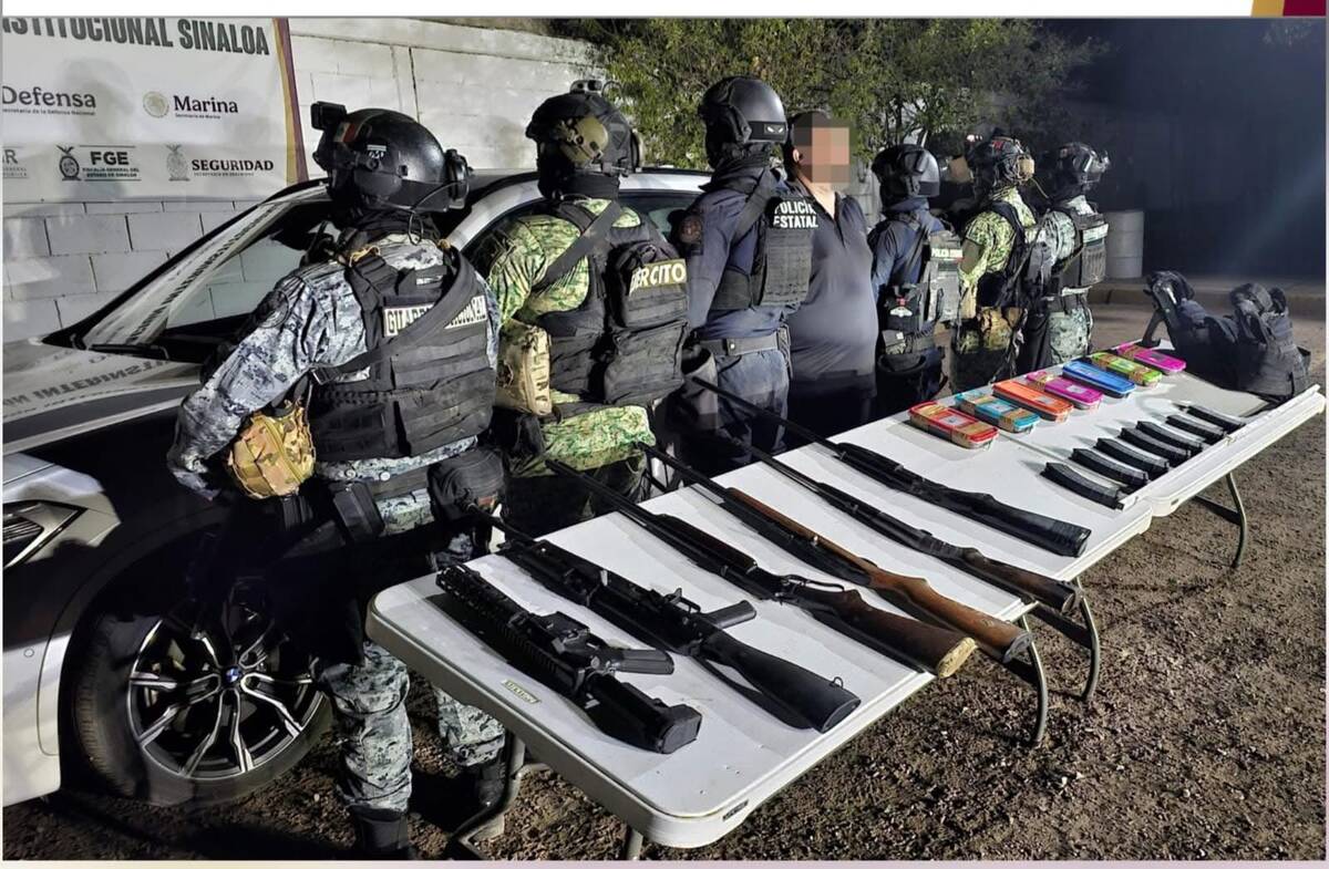 Aseguraron seis armas largas, cargadores, cartuchos, equipo táctico, presunta goma de opio y un vehículo con reporte de robo. | Especial