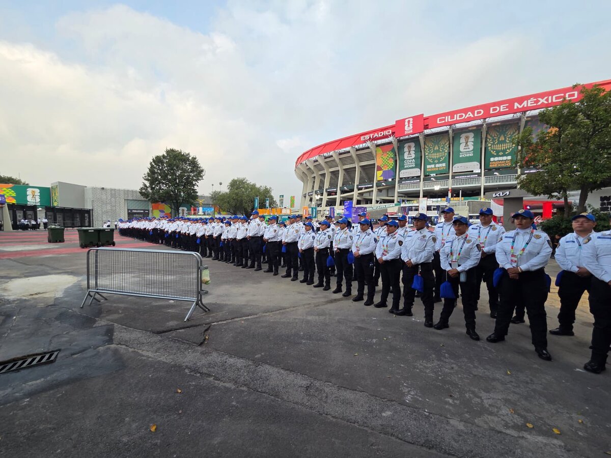 Een las inmediaciones del estadio, se reportó la detención de dos hombres y dos mujeres, ciudadanos colombianos. | Foto: Pablo Vázquez Camacho