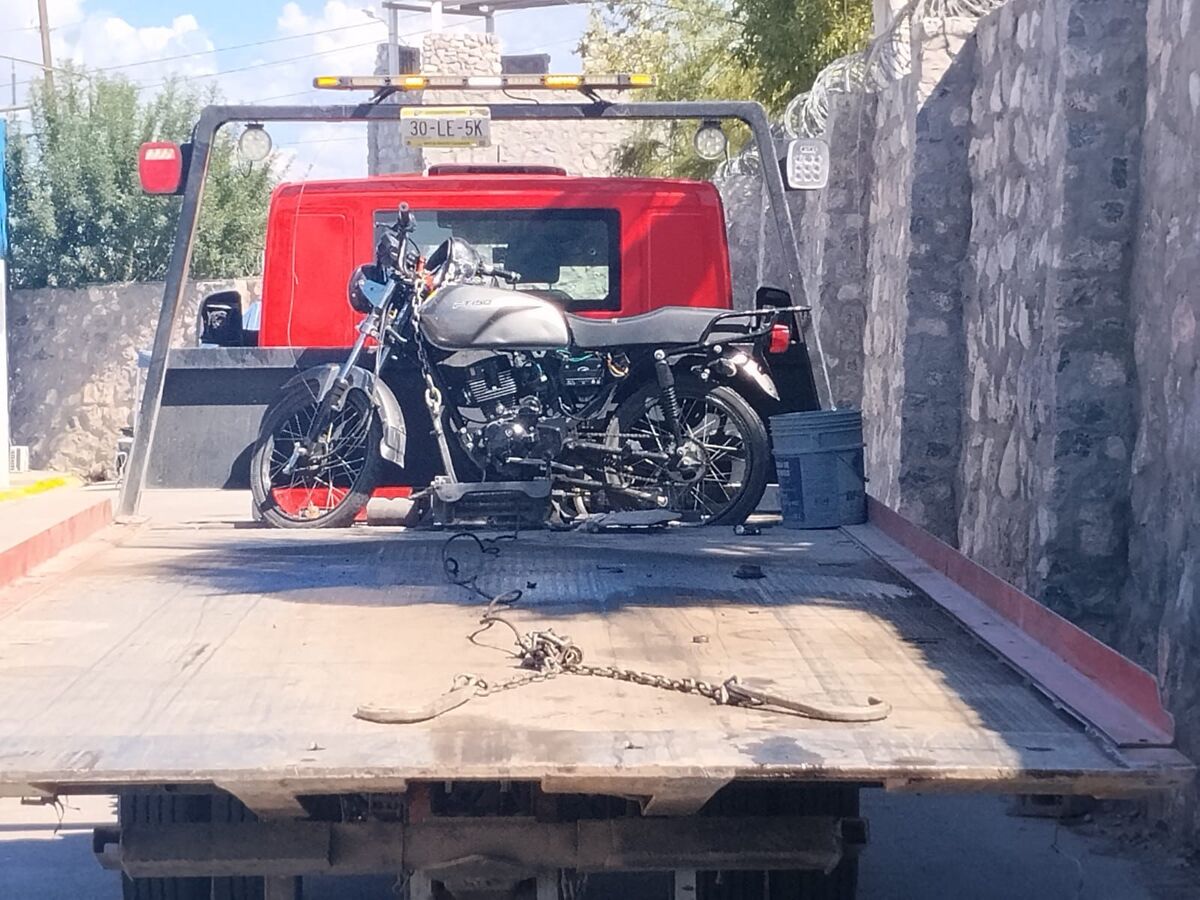 En Torreón, detienen a motociclista con unidad robada. | Cortesía DSPM.